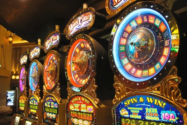Colok Macau betting interface on aromatoto with draw countdown